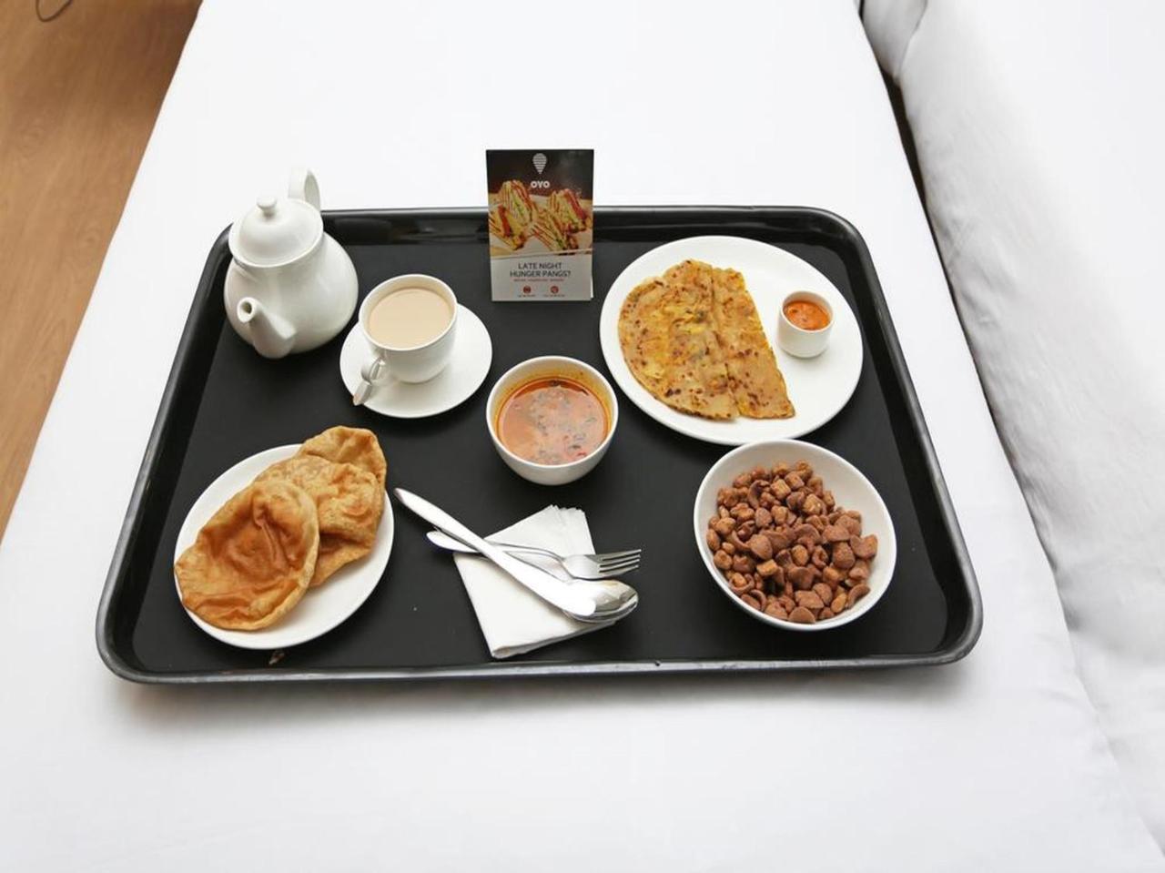 Oyo 16604 Hotel Sparsh Inn Ahmedabad Eksteriør bilde