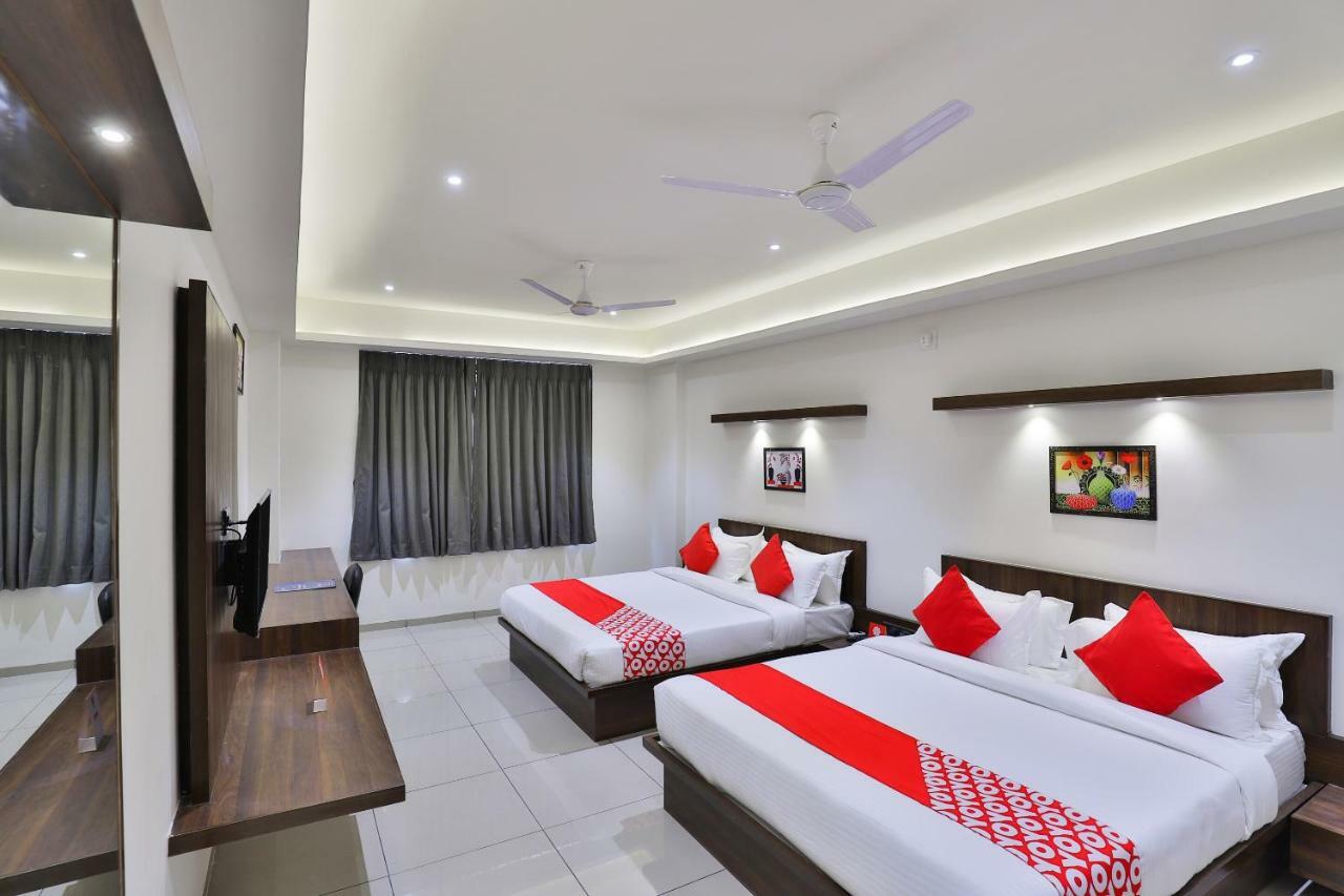 Oyo 16604 Hotel Sparsh Inn Ahmedabad Eksteriør bilde